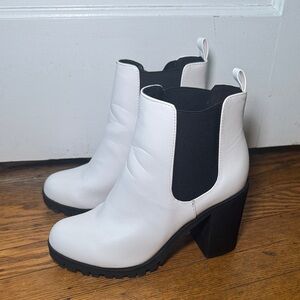 White and Black Women's Chunky Heel Ankle Boots Size 8.5